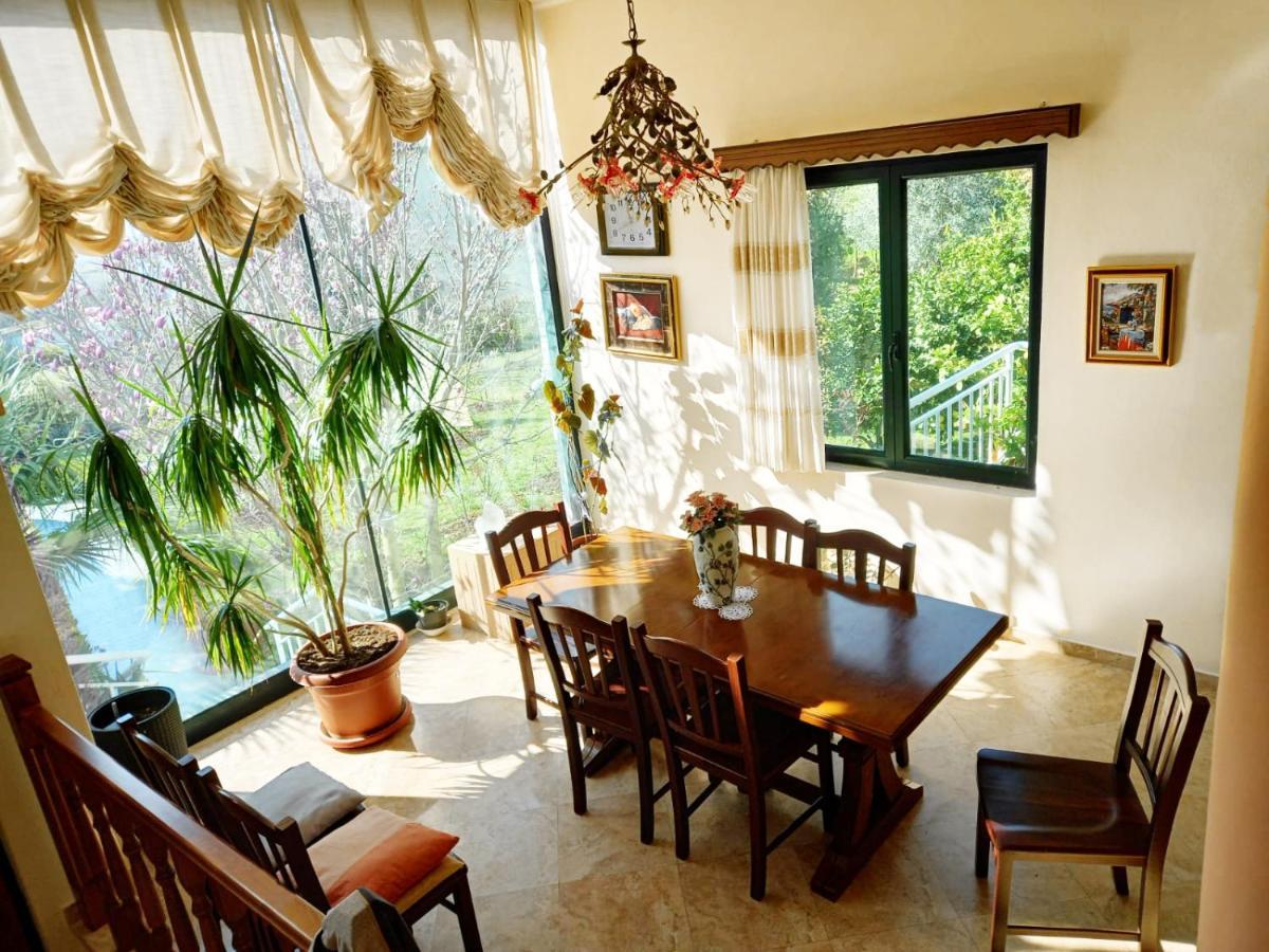 Family Beach Swimming Pool Villa Luanit Trajas Exterior photo